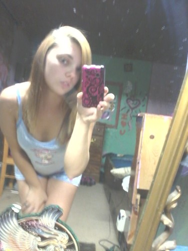 age-19 i graduated from beaver local and ccctc#im single#follow me ill follow back