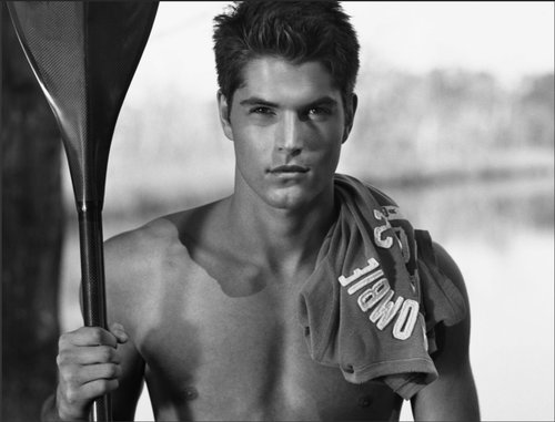 Fan Page for Actor /  @Abercrombie & Fitch Campaign Model Nick Bateman, Im not Nick follow the real Nick here; (@itsnickbateman)