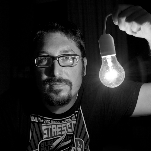 Enamorado de la Arquitectura, la fotografia y la tecnologia en general. Miembro fundador de C+G Arquitectura y diseño y de QR-Invaders. Enano guerrero nivel 11