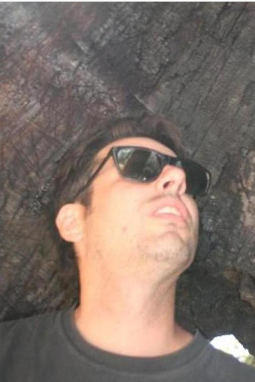 Fidgets's profile picture. I love to plug-in my guitar and make some damn noise.