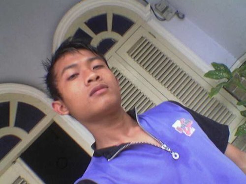 TUHAN..buatLah aku tersenyum. apapun yang aku rasakan.