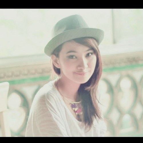 spellElle's profile picture. The Lord God is always the best.
I kind of tweet a lot. hihi