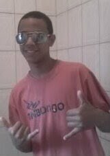 sou leo tenho 14 anos so muito legal quem quer me conhecer me segue aew bjs