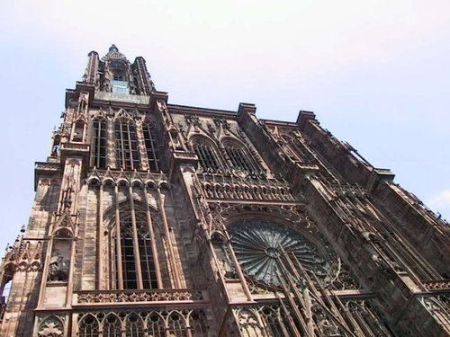 opticien_67000's profile picture. Toute l'actualité des opticiens de Strasbourg. Lunettes de vue, lunettes de soleil, lunettes pour enfants, lunettes chères, lunettes moins chères...