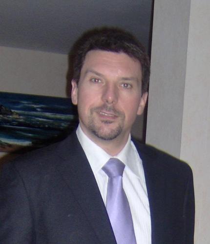 Consultant QHSE : expérience industrielle (dvt indus, Prod, QHSE - indus pharma, chimique ...), sachant s'adapter, motivé et exigeant en résultats.