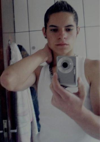seN CriatiividaadE u-u ;]] ! 
quEr saber queN eu Soou ? Siiga-mE ! ;) ,, #SolllltttteeirO !