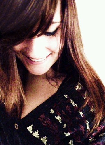 A veces uso chaqueta porque mi madre tiene frío. Twitter oficial.
Nolite te bastardes carborundorum.