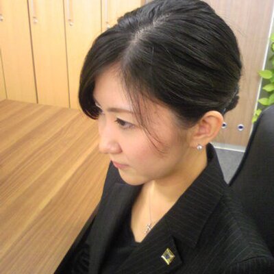 美容部員 美の秘訣 彼女は こうしたoffの日は たっぷりと睡眠をとったり 休日としてリラックスして過ごすことはもちろん こうして1日中をすっぴんで過ごすことで お肌も休ませてあげるようにしているそうだ 安倍なつみ Off日のすっぴんを公開