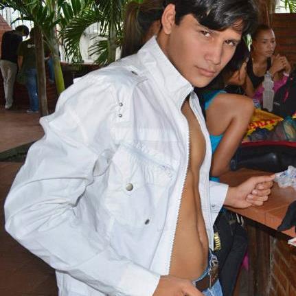 Venezolano,
Modelo, Cantante y
Asesor en Gestión de Capital Humano