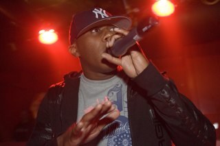 salif92's profile picture. qui maime me tweete!