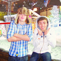 bio = vida , vida = nathan , tom , max , siva , jay , selena , avril e demi . sigam tbm : @L0V3selena @WithAvrilRamona @DemsGliterizada !