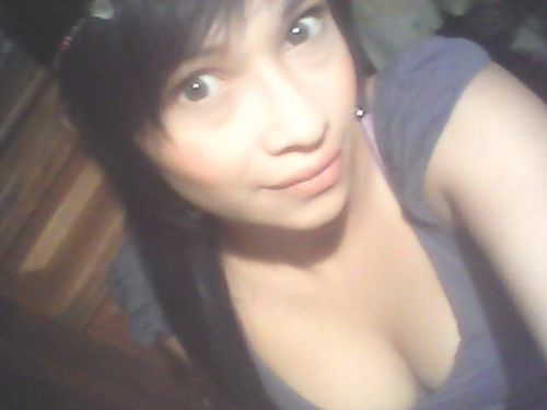 Soy muy extrovertida amable alegre muy cariñosa 
quiero a quien me sabe querer y valorar..
