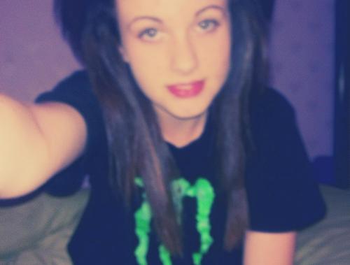 I'm Chloe. I love Oli Sykes, Asking Alexandria, F.R.I.E.N.D.S, food and music. Everything else can fuck off.