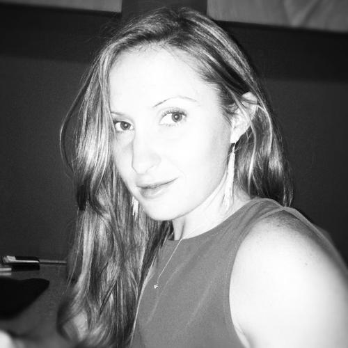 Student at heart with interest in Communication, Politics, Culture, Rhetoric, Mod/Retro/Art Nouveau, Running, Fitness, and as of recently, South Asia.