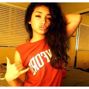 vannesa_babyy's profile picture. follow me i may follow back. ;)