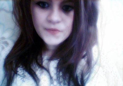 rainbowws_x's profile picture. 21, Photography, Art, Music, Fake eyelashes, Giraffes, I Like to dance in my underwear at stupid times of the morning/night. I like partys too. Uni Student :)