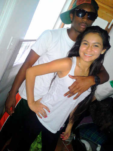 #Team37 yall follow my twifey @Kushcrazyy