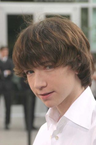 Hey Im Mathew. im 13 and i live in Texas. I am enged to the lovely kaylee. and i have a baby on the way. 0.o i know im young.