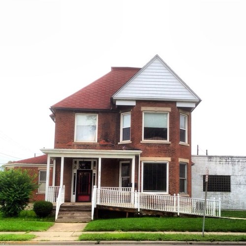 TheIncHouse's profile picture. Intentional community seeking to live into the abundance of the Kingdom of God in Marion through valuing people's stories. Current members: Emily, Bailey, Josh