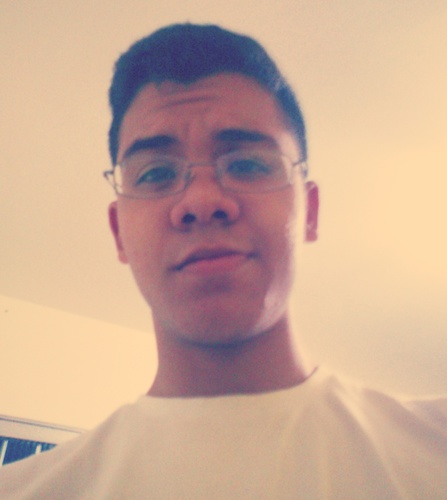 Não fiz essa desgraça com o objetivo de ser simpático, ou escrever coisas que você acha interessante nem nada. 

       Quero mais que você se dane meu amigo!