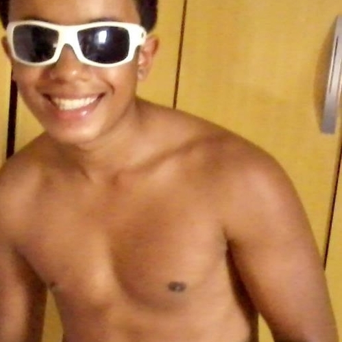 Digo prα vidα sou mαis eu, digo pro αlvo αí vou eu,
 flechα veloz nαs mãos de Deus, vou em frente que o mundo é meu! :B