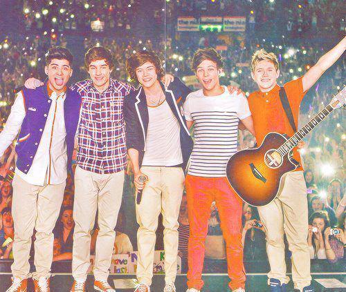 In love with 5 amazing guys ,love them to death @onedirection my life ! #voteonedirection