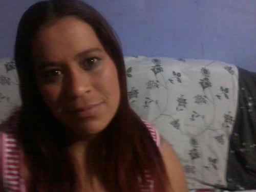 alegre simpatica brava ignorante mais muito carinhosa e amiga
