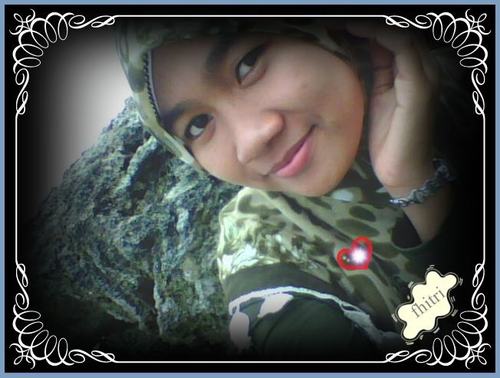 EkaFitr31902338's profile picture. 