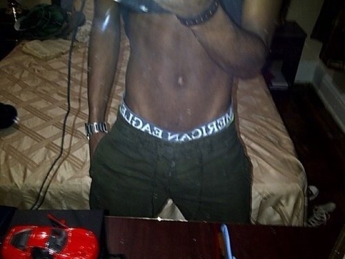 jaysun_w's profile picture. Hottest Flight Attendant out lol naw but shit love to workout..and look good. Like to have fun and LooKiN for someone who likes da same..get at ya bOi.