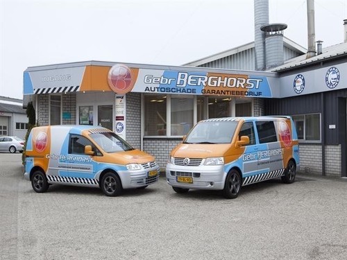 Autoschade Berghorst, voor Autoschade, Autoruiten, Autopoetsen en Autowassen. 24 uur en 7 dagen per week bereikbaar op 0578-691199.