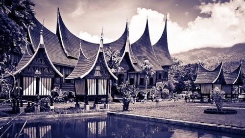 Terjemahan Bahaso Minang Ka Bahaso Indonesia | Bagurau kito basamo-samo | Pengen Belajar Bahasa Minang follow kami @MinangIndonesia