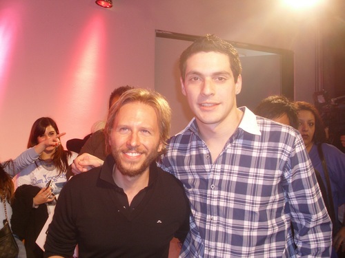 fan de @NoelSchajris ♥
SIN BANDERA ♥