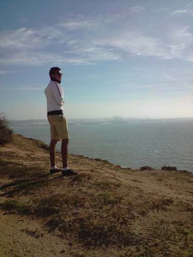 iliasse9's profile picture. 