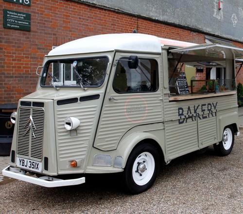 The cutest little bread van you ever did see. On hiatus - back soon. http://t.co/CzmDlLVxD7