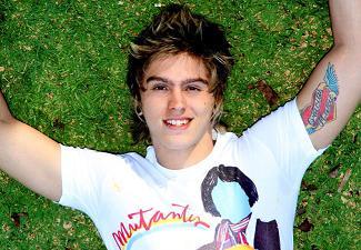 @thomasrestart Você me ensinou a nunca desistir dos meus sonhos. Eu nunca vou te deixar sozinho, mesmo distante de você ! Eu te amo ♥
Dona: @IsabelaAfonso_