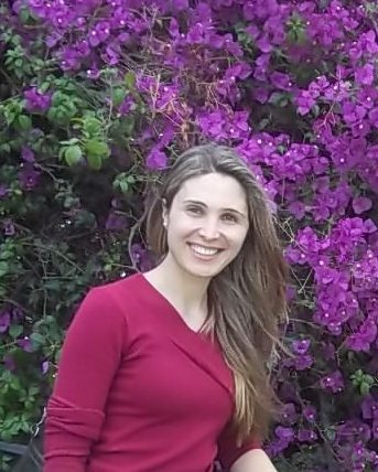 MonicaPi's profile picture. pesquisadora dos sentidos da comunicação