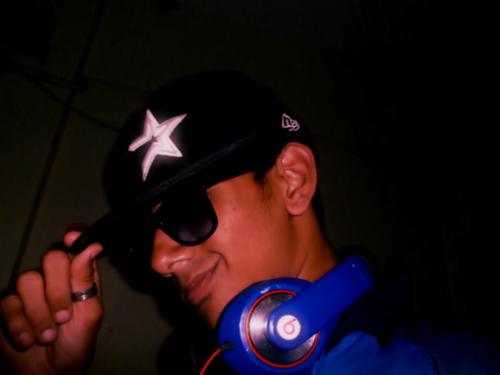 You caLl me CrAziE ?!
Hahah...
U dint knoe me  whOlE nw ;)
 ThEy caLl mE InSaNe InsaN :)