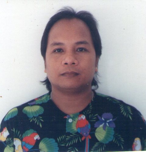 Freelance singer-songwriter, lifelong learner, dreamer, freethinker, environmental advocate.