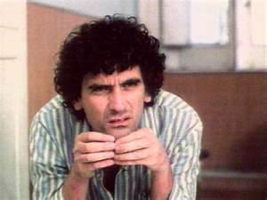 feliceantig's profile picture. Discepolo della filosofia Troisiana... malato (grave) di Napoli dalla nascita, seguo l'economia per necessità e il calcio per passione...anche su @17su24.