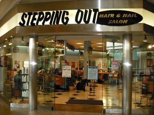 21500 Northwestern Hwy. Southfield, MI 48075
248-483-3337. Hair cuts, color, blowdry, curls, crimps, braids, nails/toes & more!