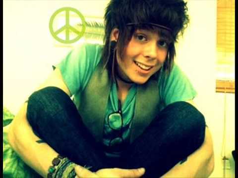 GabbyMcleod's profile picture. @AshleyMGreene retweeted me on 21/08/2012 xD I can't wait for TBDP2 !!!!