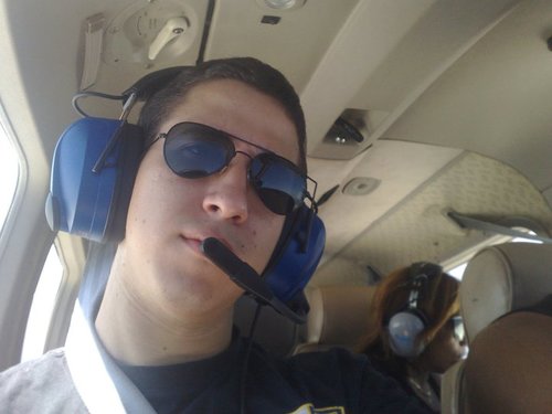 amante de la Aviacion y Artes Marciales.