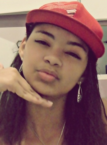 Mulheer quee é Mulheeeer encara Sozinhaaaa ♫♪ Tu vaaiii sai Daqqqi Humilhadaa ♪

- Reeeeeespeitttta ♪