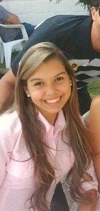 ser feliz é o que importa.antes de mais nada, por isso brinque, ame e sorria pois a vida foi feita pra ser bem vivida, e não lamentada ;D  filosofei...  kkk