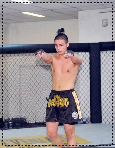 Lutador de MMA em Empresa Universidade Da Luta. 
Corra atraz dos seus objetivos ou morra tentando... mais nunca desista, desistir é para os fracos Heey...