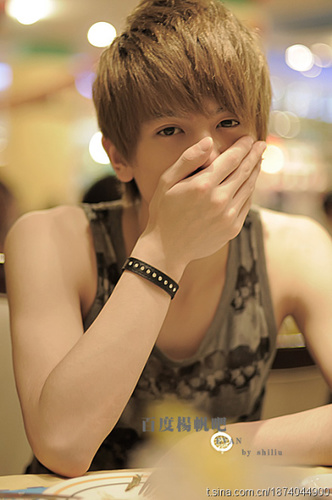 Hey guys! A big fan of Kpop xD
also a Minstal and Jijoon shipper ^^