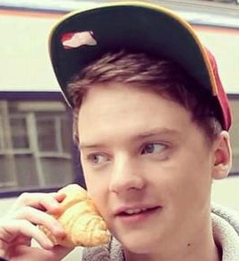 ITALIAN account dedicated to @ConorMaynard. Here you can find new, photos, videos & more. Italian Mayniacs love 4th September because of the signing with Conor