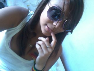 Os meninos tem 3 defeitos MENTIR,FINGIR e MAGOAR!As meninas tambem tem 3 defeitos AMAR,SOFRER e PEDOAR
