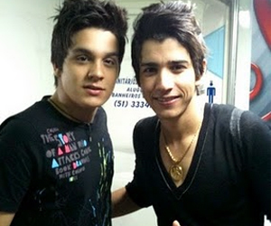 60 Segundos seria pouco pra dizer , o que eu sinto por vocês *-* FC dos Cantores e Compositores @gusttavo_Lima & @LuanSantana ♥