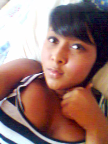 Nega, és a flor que deus plantou em meu jardim ,tua amizade é essencial pra mim , eu te amo muito MINHA amiga s2 / sua Princesa @BrunaAmarall_ *-*